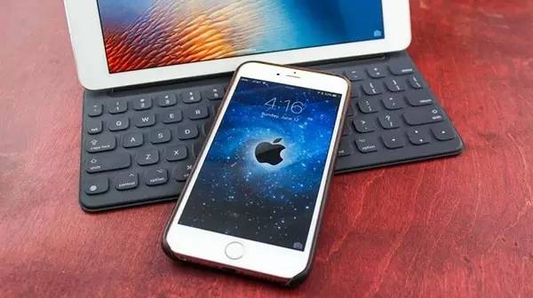 在哪里看mac的系统版本 苹果发布 iOS 10 和 macOS 系统公测版，这里是升级指南